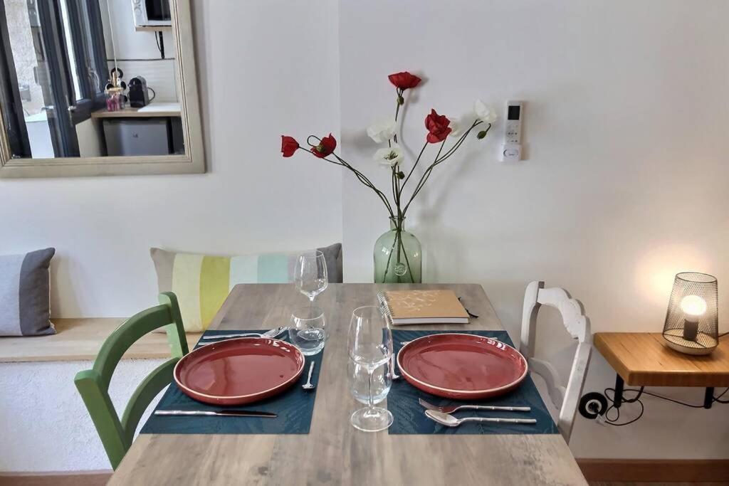 Studio Tout Confort, Terrasse, Calme Moustiers #7 Moustiers-Sainte-Marie Exterior foto